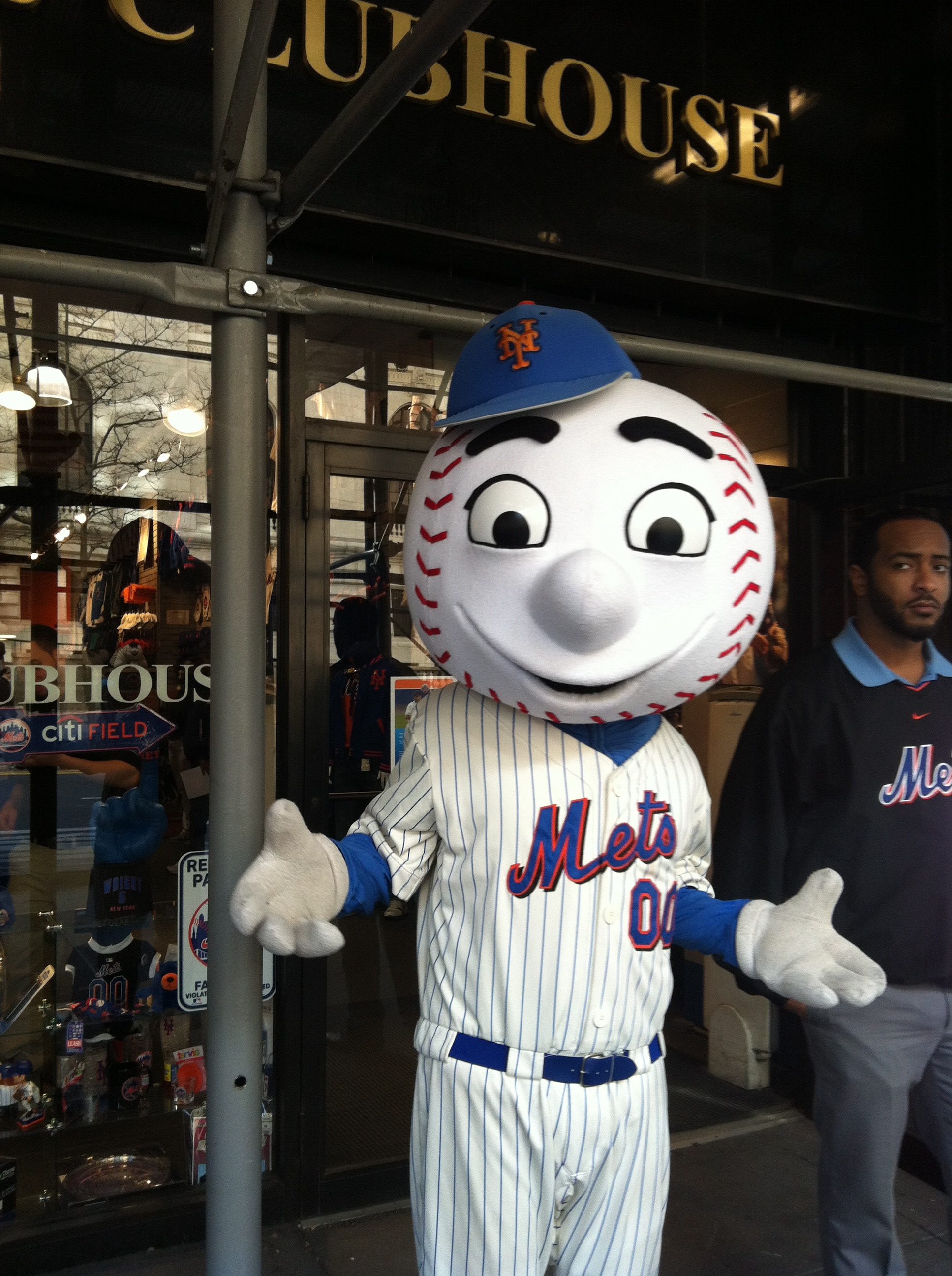 Mr met 2. Магазин Mets. Mr. Mascot.